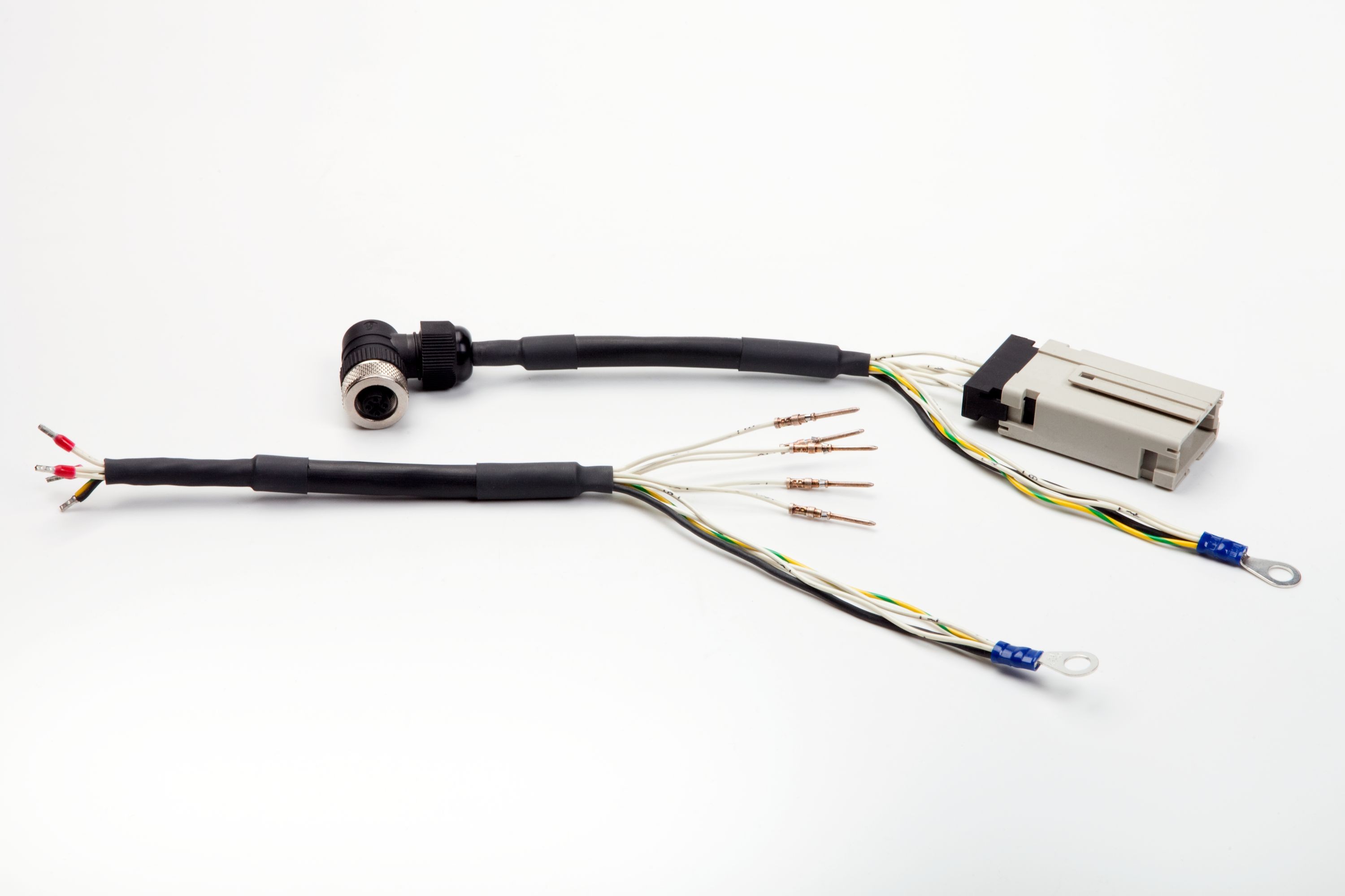 Crimped with heat shrink tube on cable with circular connector